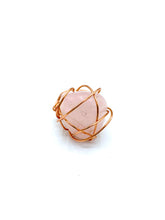 Load image into Gallery viewer, Amor eterno ring.  Rose quartz ring.
